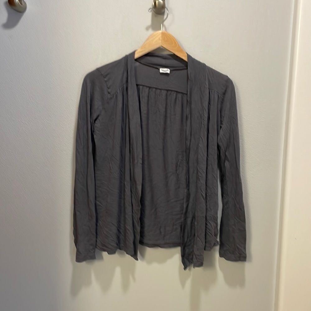 splendid woman’s dark grey open cardigan
